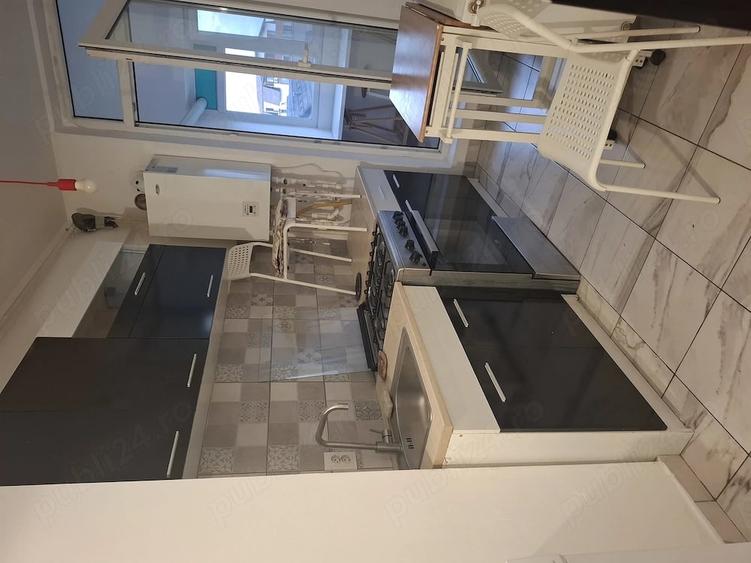 Garsonieră decomandată în Central