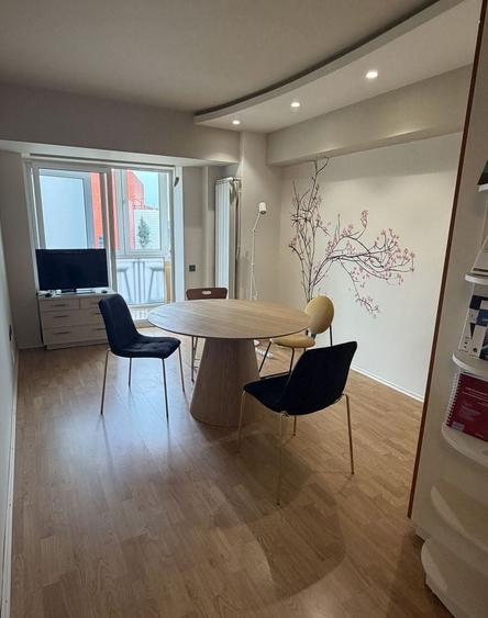 Apartament cu 3 camere, mobilat în Centrul Civic