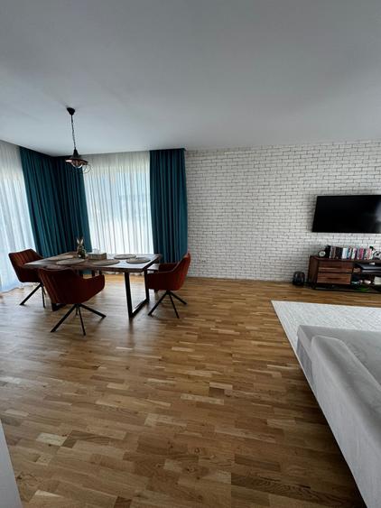Casă individuală cu 5 camere cu Canalizare în Corbeanca