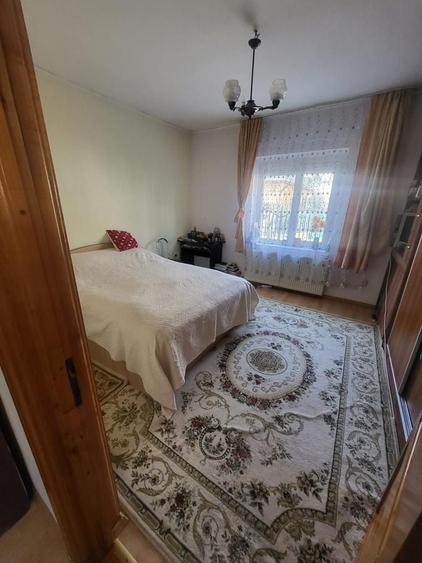 Casă individuală cu 4 camere cu Teren 165 Mp în Vatra Luminoasă