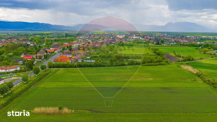 Teren de 10000 mp, în Prejmer
