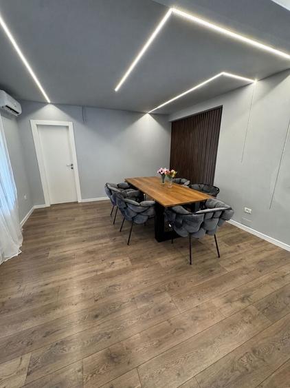 Casă cu 4 camere în Răzvad