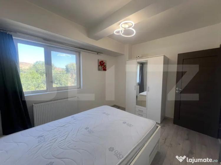 Apartament cu 3 camere semidecomandat în Florești