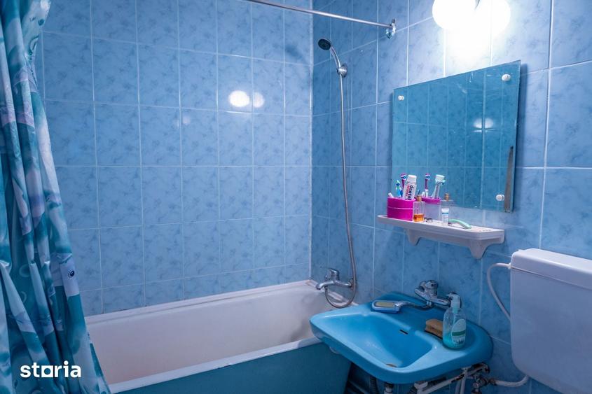 Apartament cu 3 camere semidecomandat în Central
