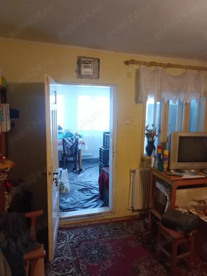 Casă cu 3 camere în Căciulești