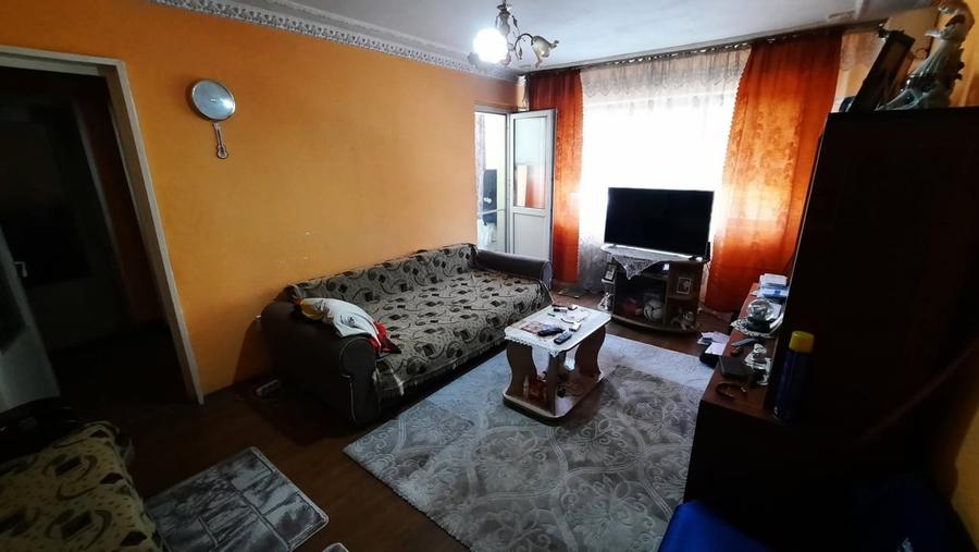Apartament cu 2 camere semidecomandat în Viziru 1