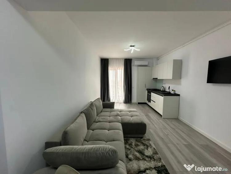 Apartament cu 3 camere decomandat în Rafinaria Vega