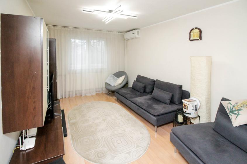 Apartament cu 4 camere decomandat, mobilat în Lacul Tei