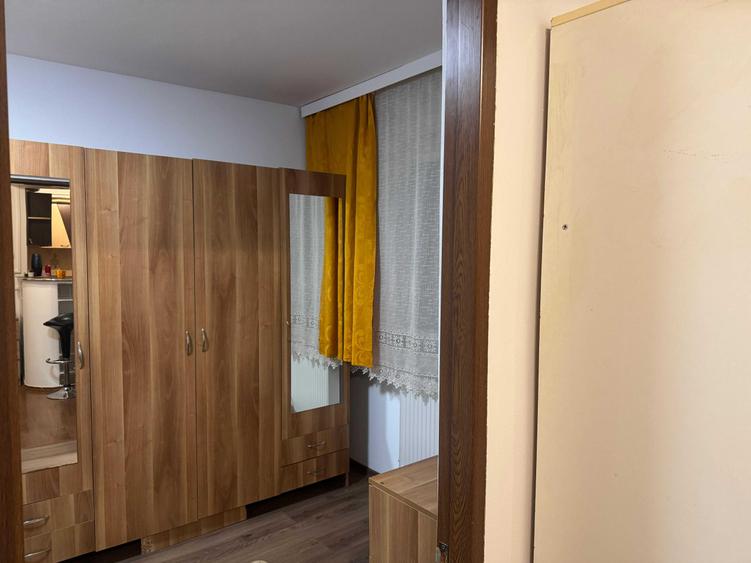 Apartament cu 2 camere semidecomandat în Dâmbu Pietros