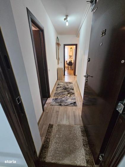 Apartament cu 2 camere decomandat în Tractorul