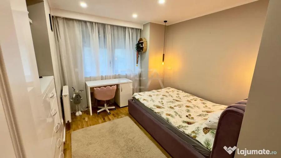 Apartament cu 3 camere semidecomandat în Sisești