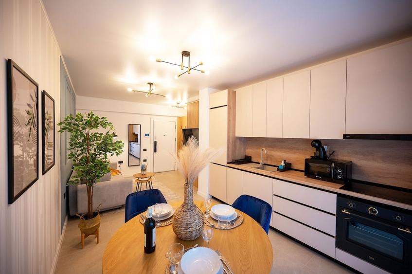 Apartament cu 2 camere decomandat în Mamaia-Sat