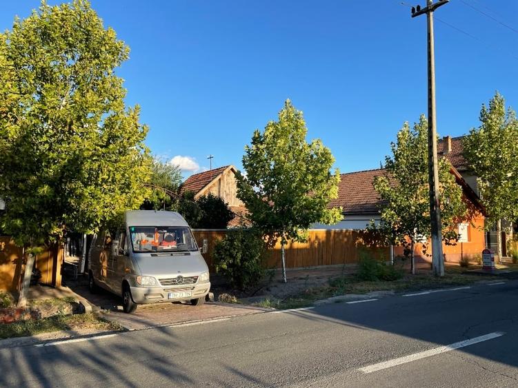 Casă individuală cu 4 camere cu Canalizare în Central