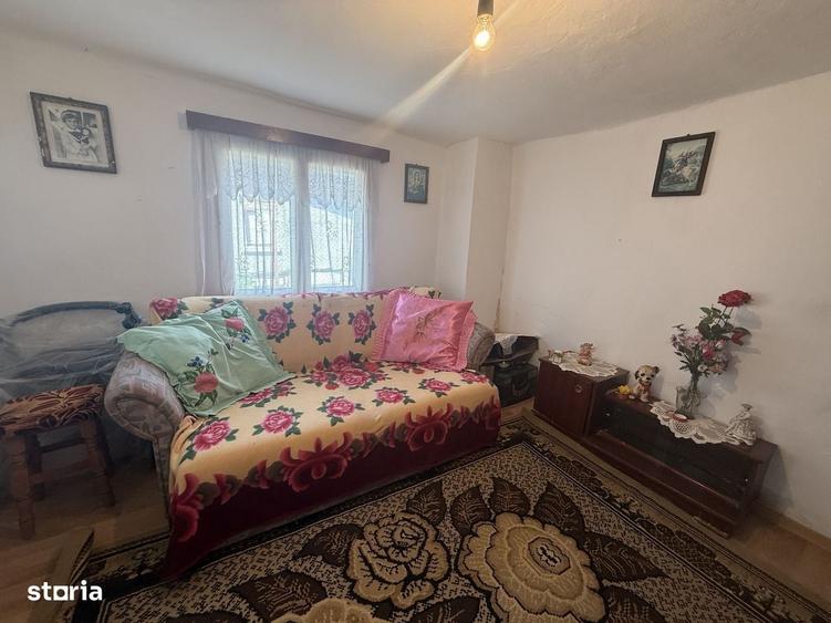 Casă cu 3 camere cu Teren 813 Mp în Adunați
