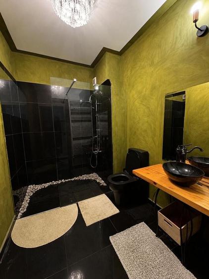 Apartament cu 4 camere, mobilat în Odăi