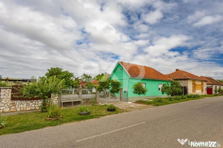 Casă cu 5 camere cu Teren 1866 Mp în Central