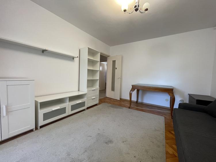 Apartament cu 2 camere decomandat, mobilat în Drumul Taberei
