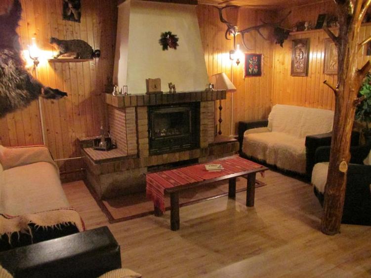 Casă individuală cu 5 camere în Clăbucet