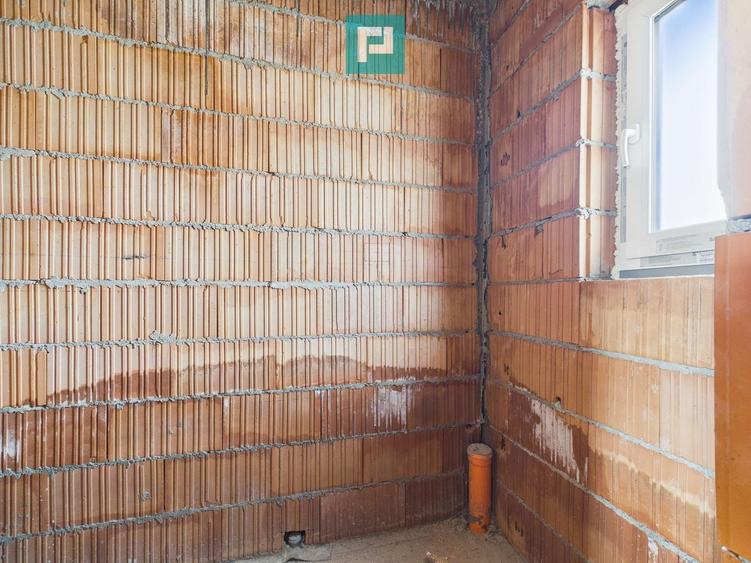 Duplex cu 4 camere cu Canalizare în Săcălaz
