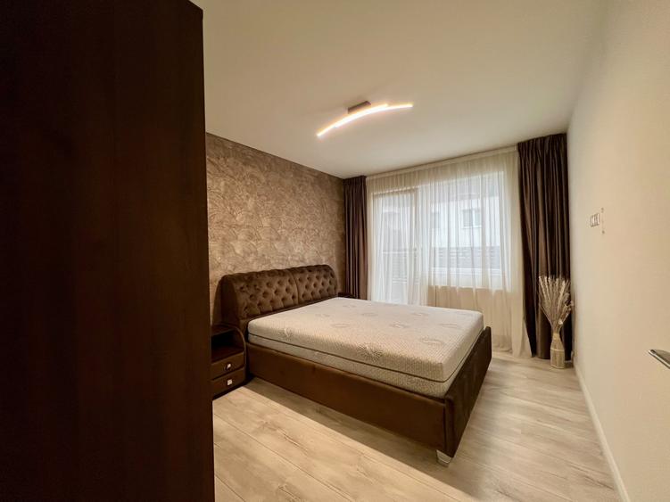 Apartament cu 4 camere decomandat, mobilat în Florești