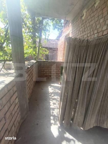 Casă cu 3 camere cu Teren 1435 Mp în Central