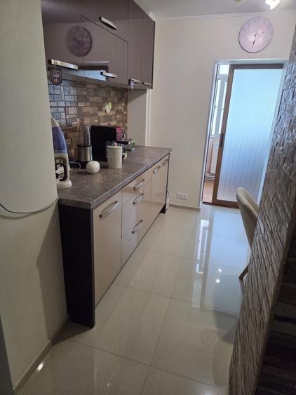 Apartament3 camere pe Buzaului in spatele scolii nr 2 , strada Simion Barnutiu - 5