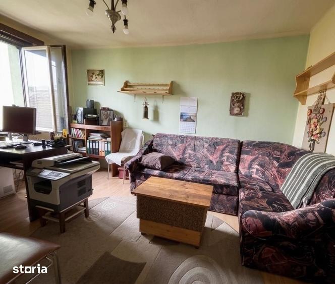 Casă cu 8 camere cu Teren 357 Mp în Central