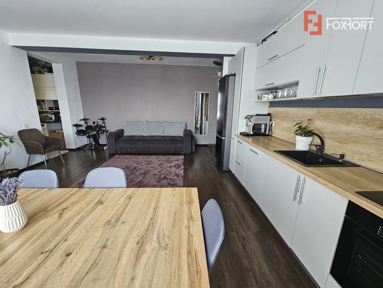 Apartament cu 3 camere, mobilat în Giroc