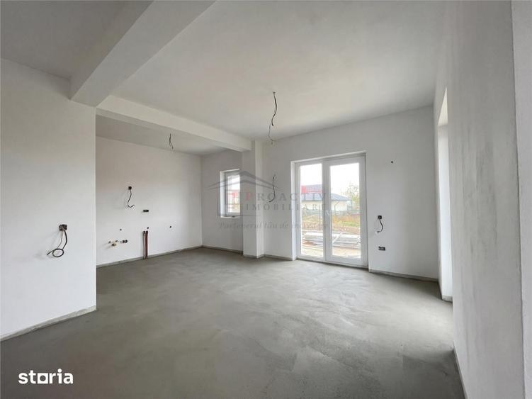 Casă cu 4 camere cu Teren 300 Mp în Ipotești