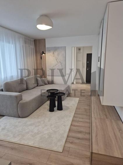 Apartament cu 3 camere semidecomandat, mobilat în Circumvalațiunii