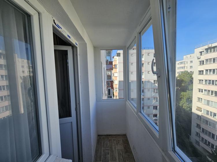 Apartament cu 2 camere decomandat în Lacul Tei