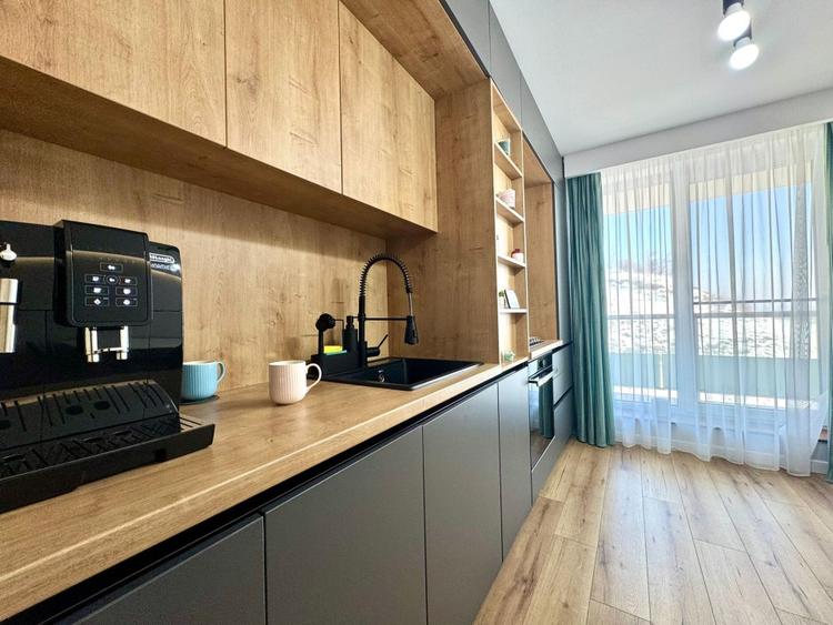 Apartament cu 3 camere semidecomandat, mobilat în Grigorescu