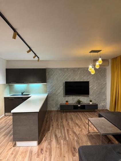 Apartament cu 2 camere semidecomandat, mobilat în Aviației