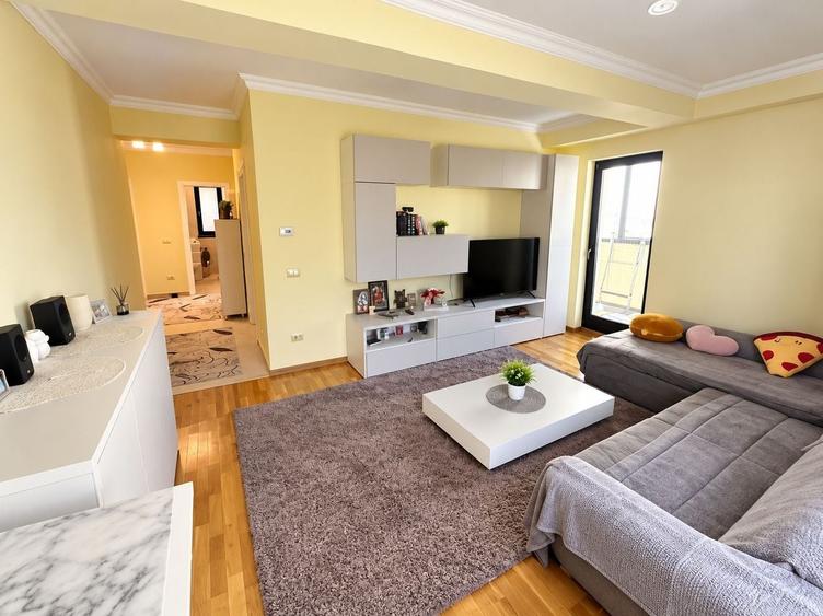 Apartament cu 3 camere decomandat, mobilat în Braytim