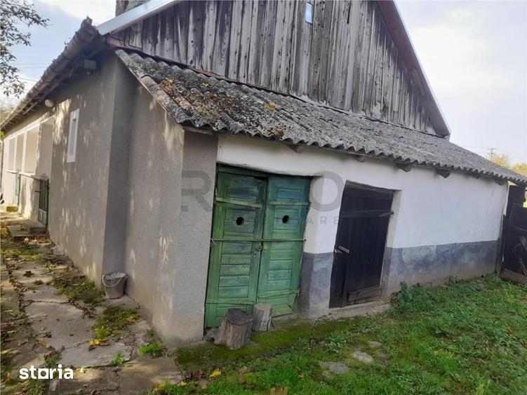 Casă cu 2 camere cu Teren 4960 Mp în Abram