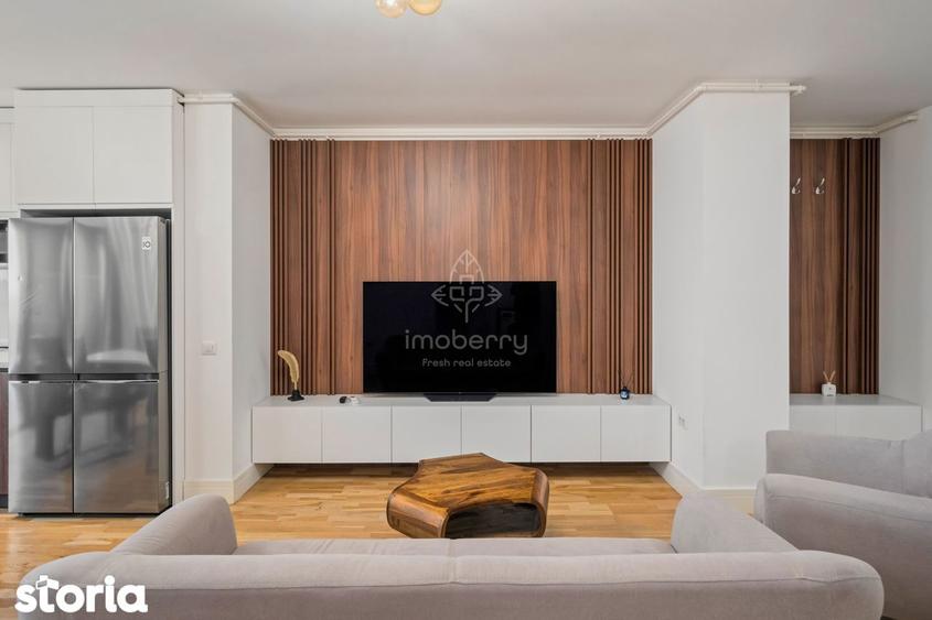 Apartament cu 2 camere semidecomandat, mobilat în Tei