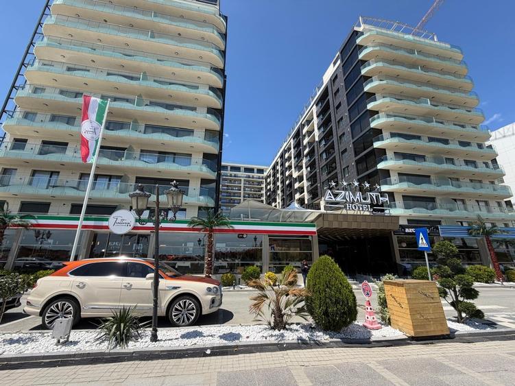 Garsonieră decomandată în Mamaia