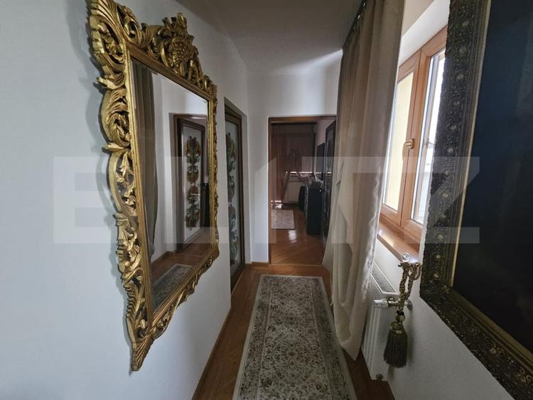 Casă individuală cu 4 camere cu Canalizare în Cetate