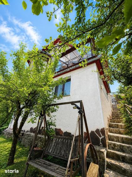 Casă cu 4 camere cu Teren 250 Mp în Bartolomeu