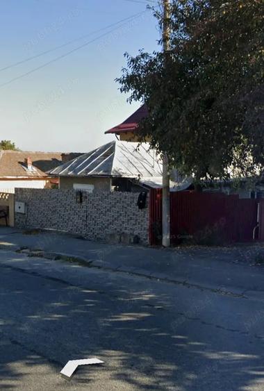 Casă cu 2 camere cu Teren 140 Mp în Central
