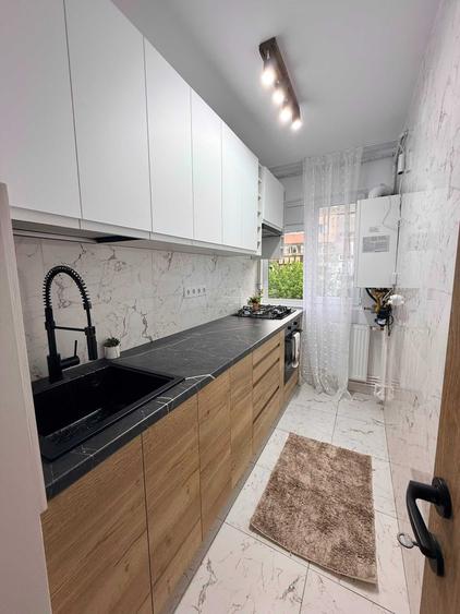 Apartament cu 2 camere semidecomandat în Micro 11