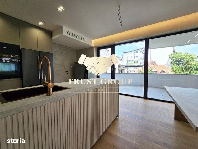 Apartament cu 4 camere decomandat în Aviatorilor