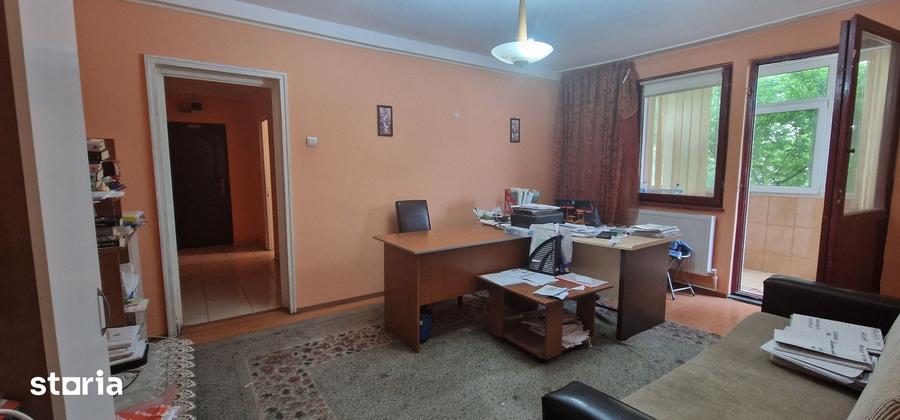Apartament cu 3 camere în Gara