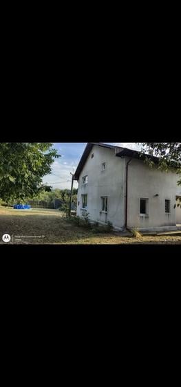 Casă cu 4 camere în Corbii Mari