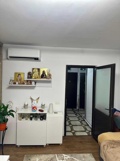 Apartament cu 3 camere semidecomandat în Ultracentral