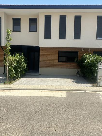 Casă cu 4 camere în Galata