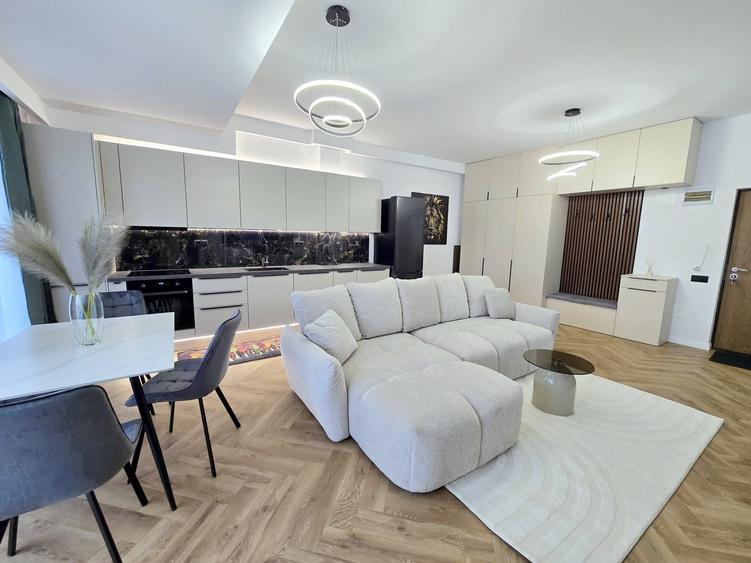 Apartament cu 2 camere semidecomandat în Florești