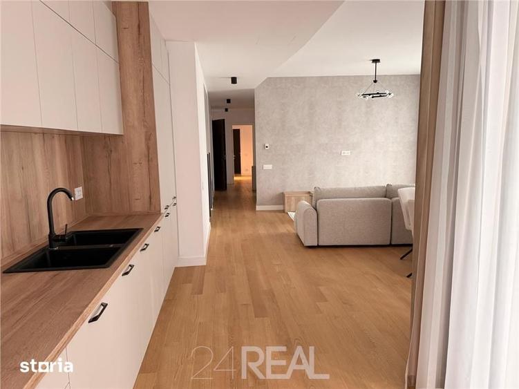 Apartament cu 4 camere decomandat în Central