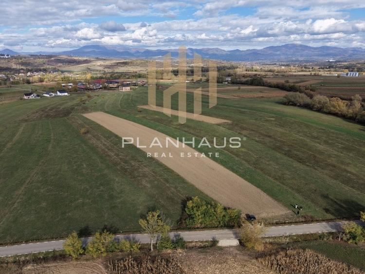 Teren intravilan de 3700 mp, în Chechiș
