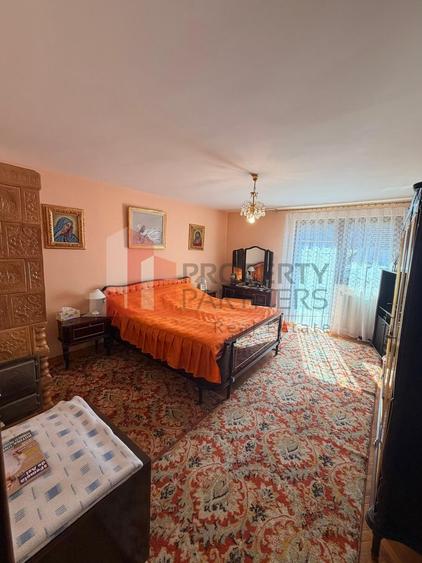 Casă individuală cu 6 camere cu Canalizare în Bran